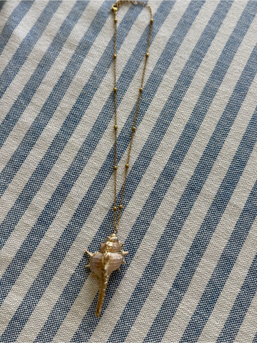 Gold Shell Pendant Necklace - Women Jewelry
